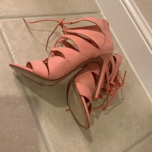 Madden girl peach Color sandals - Picture 7 of 15
